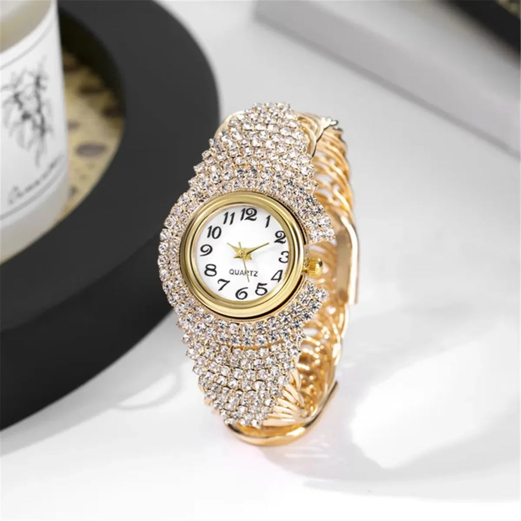 2026 Fashion Versatile Women's Watch Full Diamond Fashion Women's Watch Versatile Casual Women's Quartz Bracelet Watch Qme
