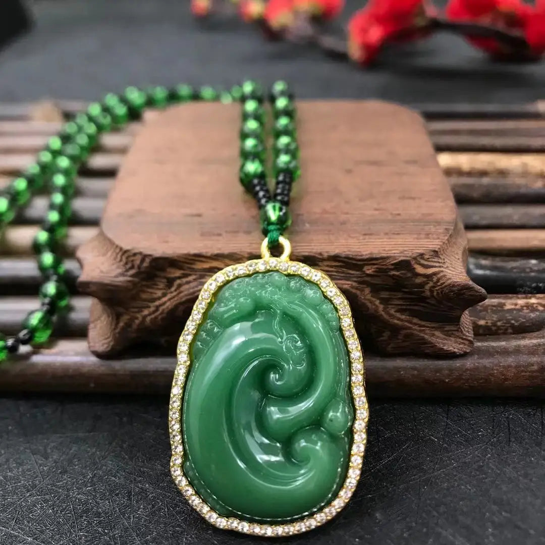 NEW Green Jade Buddha Pendant Necklaces Women Amulet Chinese Style Maitreya Necklace Jewelry New Sweater Style Drop Wholesale Qme ruyi
