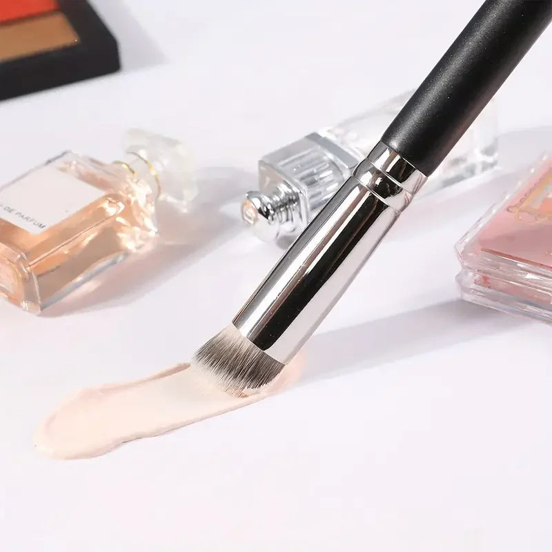 Under Eye Concealer Brush Kabuki Nose Contour Dense Bristles Full Qme