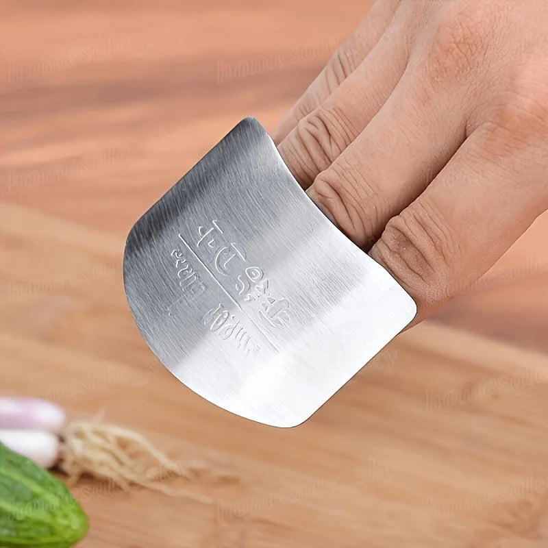 1pc,Stainless Steel Finger Protection Slice for Reusable Finger Safety in The Kitchen, Metal Finger Guard for Cutting Protection Qme