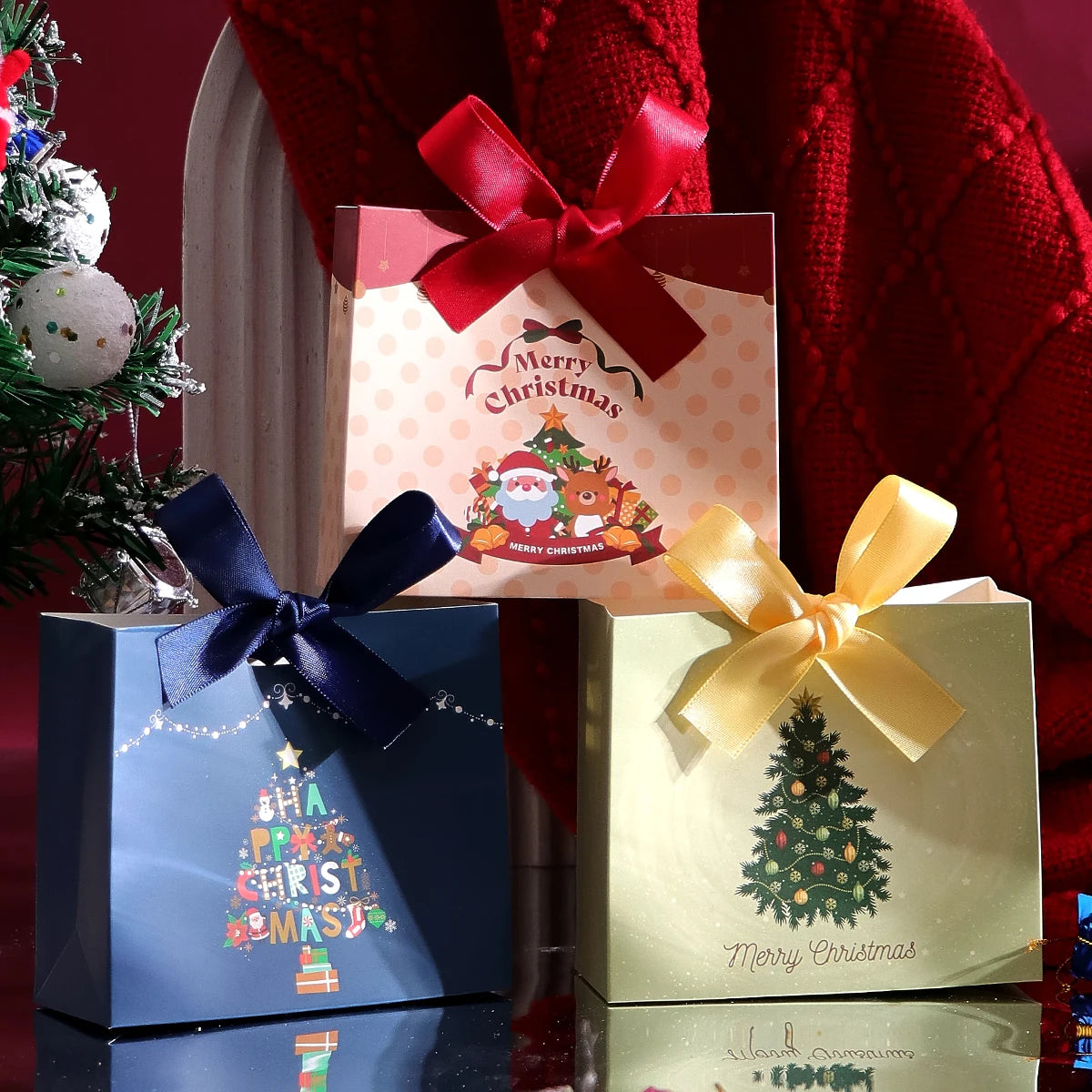 Pack of 10 Festive Christmas Mini Gift Bags with Ribbons - Colorful Design Featuring Christmas Tree, Santa and Merry Christmas W Qme