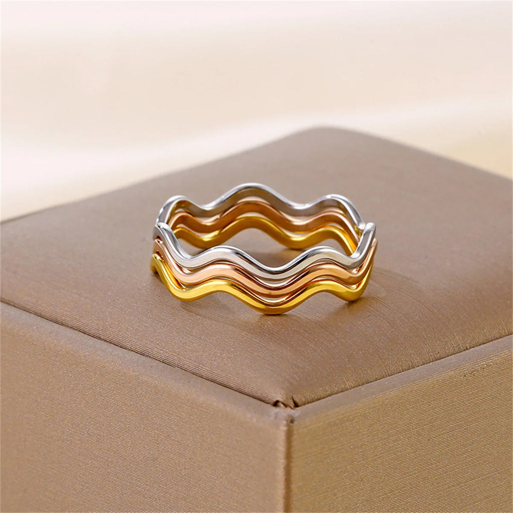 Fashion Simple Wave Ring Stainless Steel Women‘s Vintage Geometric Line Finger Rings Wedding Jewelry Gift for Lover Couple New Qme