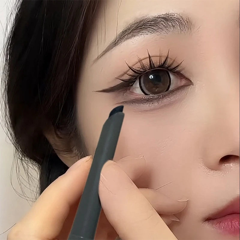 Smooth Gel Eyeliner Pencil Easy Application Natural Look Liner Waterproof & Non Smudging Formula 3 Colors Black Brown Wine Red Qme