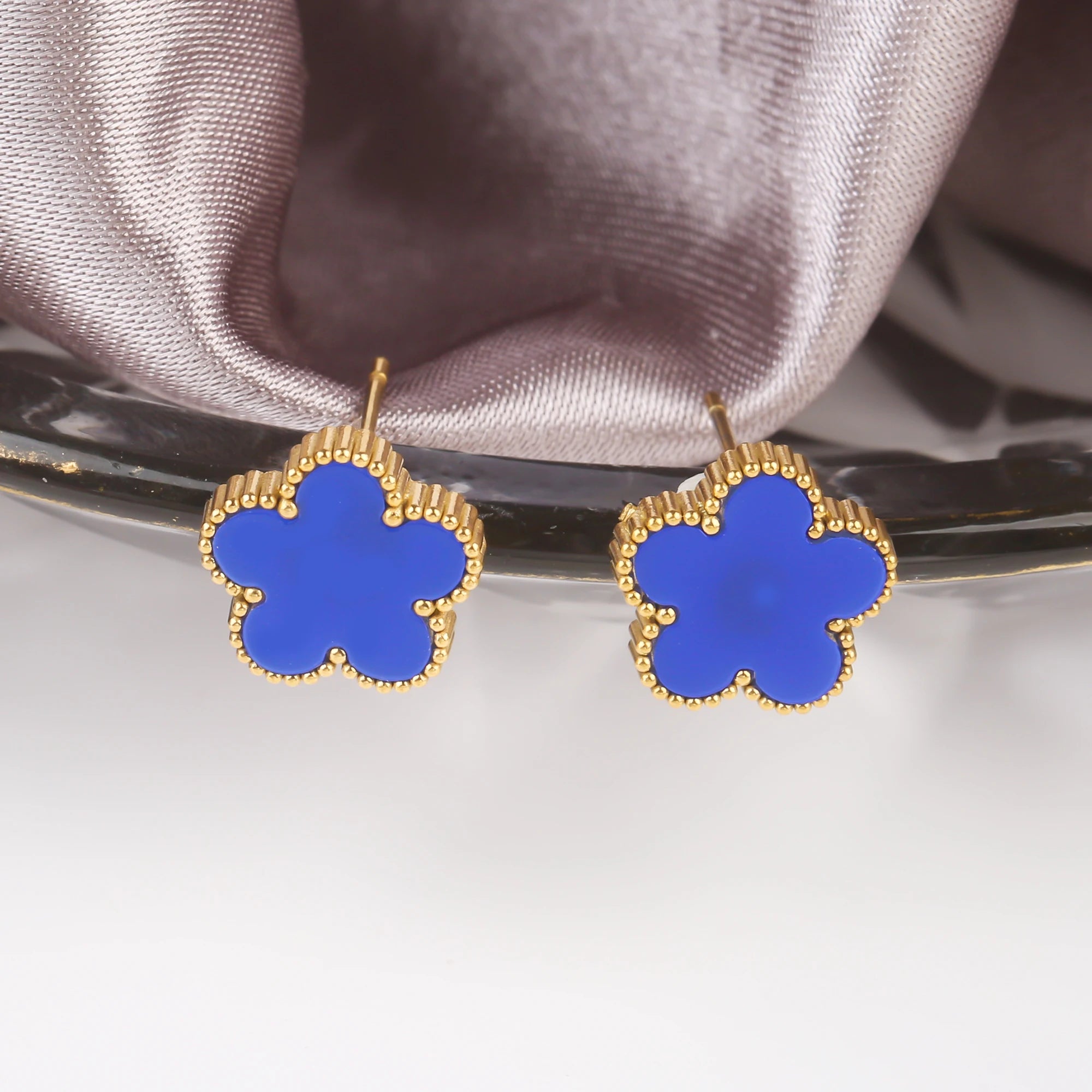 Classic Stainless Steel Five Leaf Flower Set Bracelet Necklace Earrings Luxury for Woman Party Daily Wear Jewelry Free Shipping Qme Blue Earrings