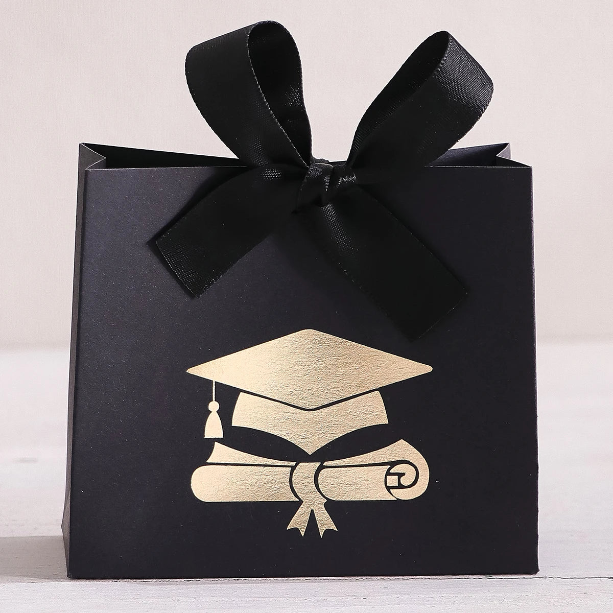 5 Pieces Doctoral Cap Design Candy Favor Boxes | Graduation Party Decorations and Favors Celebrate the Joy of Graduation Season! Qme 5pcs-black-black