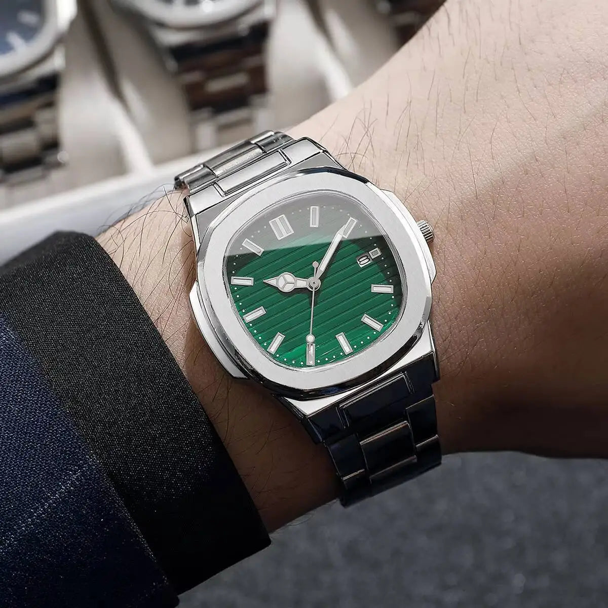 Fashion Business Men's Watch: Stainless Steel Strap, Three-Subdial Quartz Wristwatch with Multi-Function Qme green