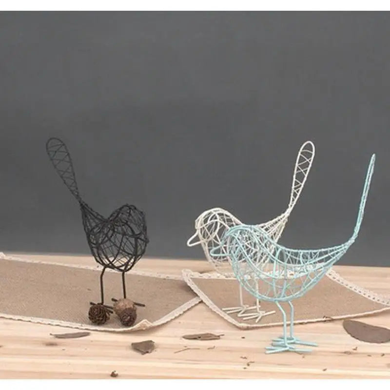 Minimalist Iron Hollowed Out Bird Creative Foyer Living Room Decoration Home Wine Cabinet Decor Metal Bird Desktop Decor Gift Qme