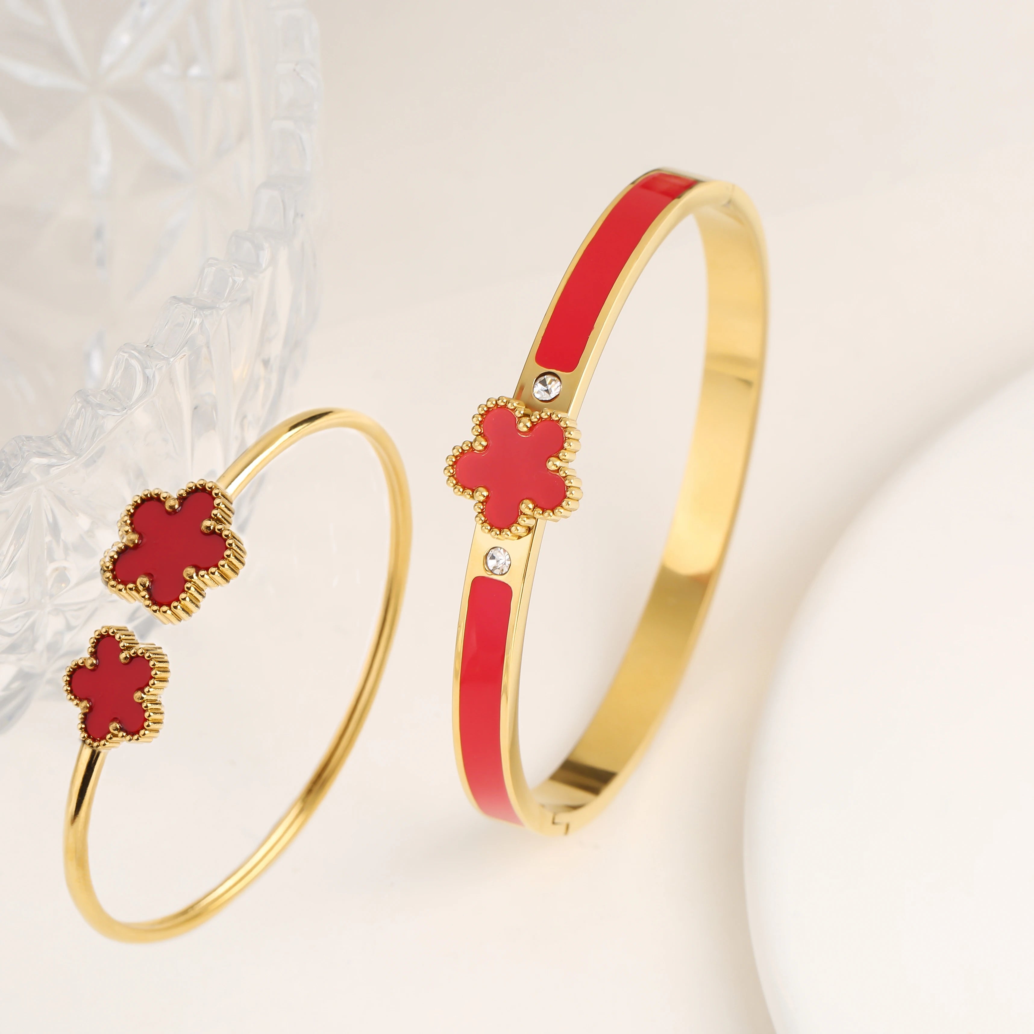 2pcs Gold Color Stainless Steel Five-Leaf Flower Bangle Simple For Woman Party Wedding Exquisite Wrist Jewelry Fine Clover Gift Qme 5