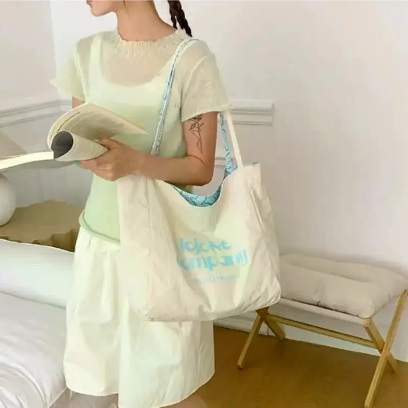 Lightweight Canvas Tote Bag Cute Pigeon Print Large Capacity For School Commute Shopping Daily Use Qme