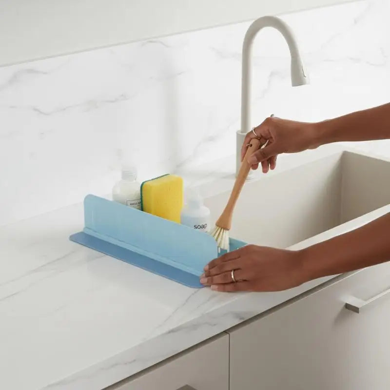 Drain Storage Tray Dishwashing Kitchenware Silicone Sink Splash Guard Qme