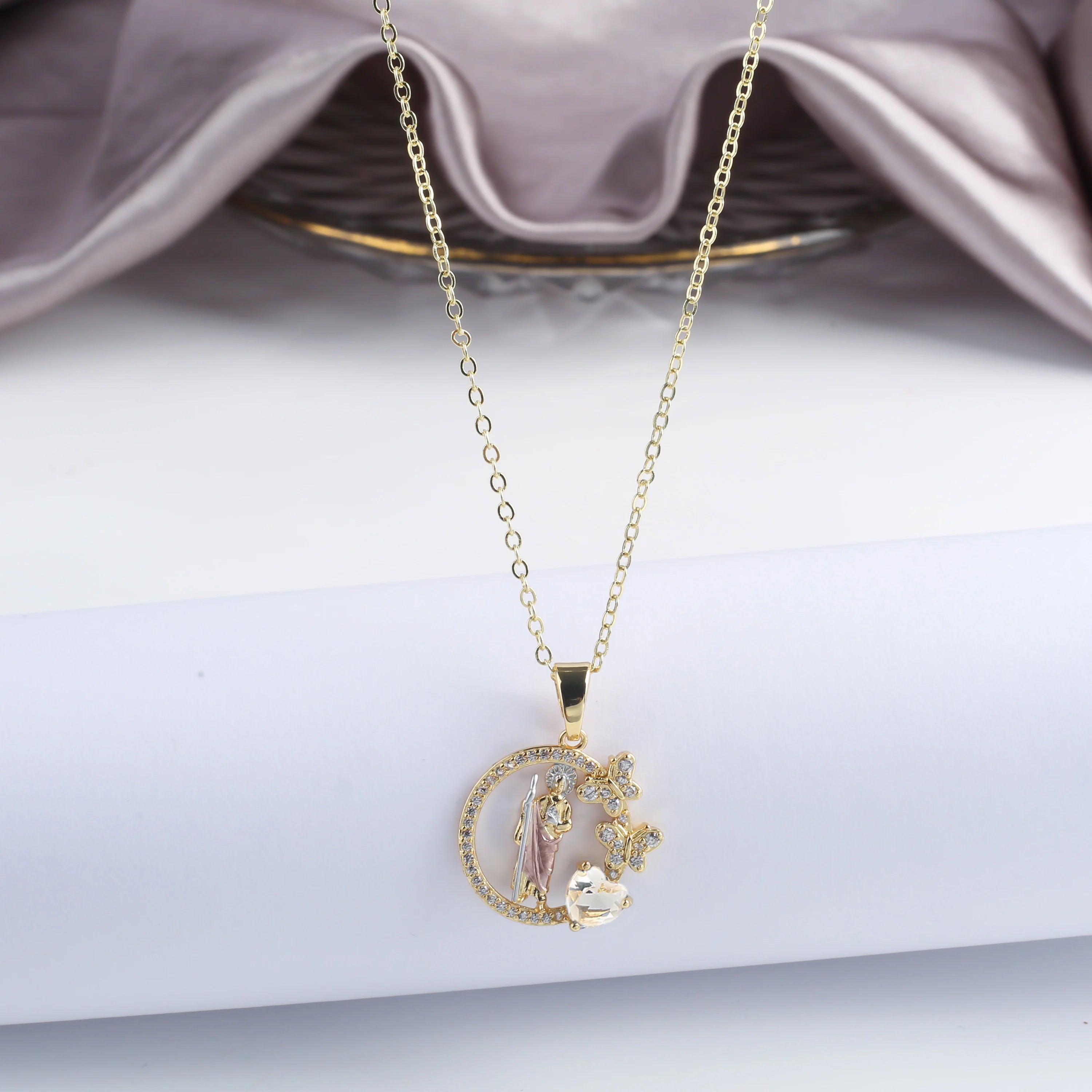 INS Hot Sale Shiny Zirconia St. Jude Pendant Necklace Fashion Woman Religious Jewelry Choker Exquisite for Party Jewelry Gift Qme 21