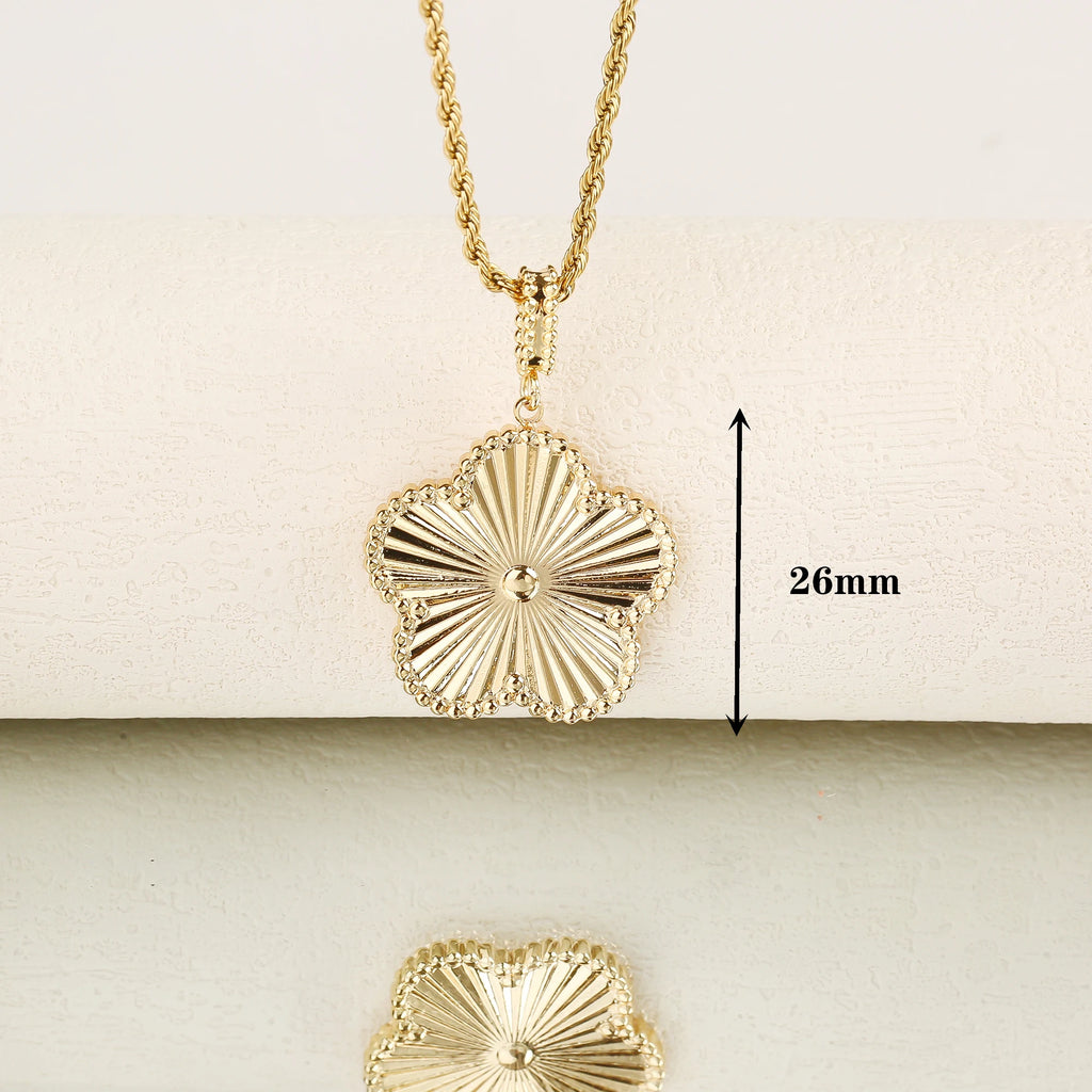 New Arrival 26mm Stainless Steel Metal Laser Pendant Necklace Luxury for Woman Wedding Party Trend Jewelry Accessories Clover Qme
