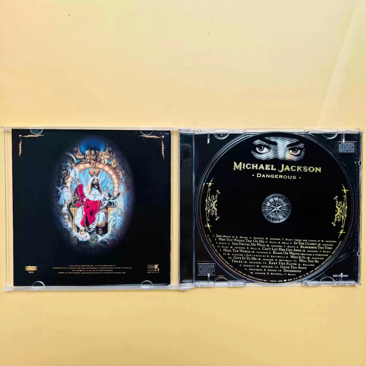 Classic Pop Dance CD, Featuring Tracks Including Black or White , Conveying Stage-Level Music Tension and Humanistic Care Qme