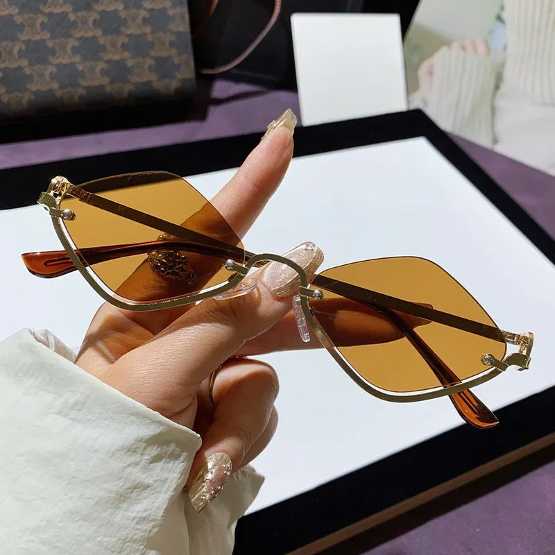 Metal Women Simple Trend Sunglasses New Half Frame Diamond Shaped Dopamine Small Frame Outdoor Sunglasses Qme JC