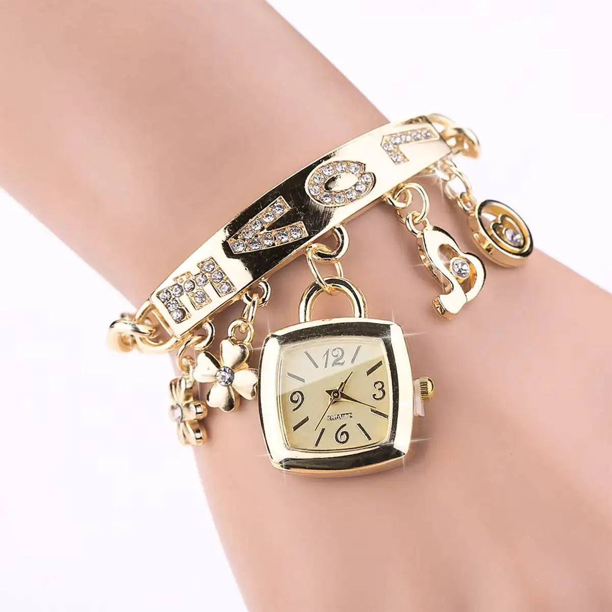 New Bracelet Watch Women's Watch Wholesale Quartz Fashion LOVE Inlaid Diamond Women's Watch Stainless Steel Fashion Watch Qme gold
