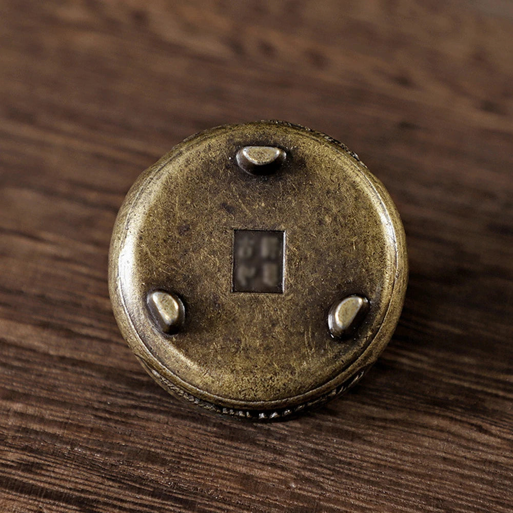 Antique brass pocket incense burner mini hollow incense ornament ancient Chinese tea table decoration dragon and phoenix Qme