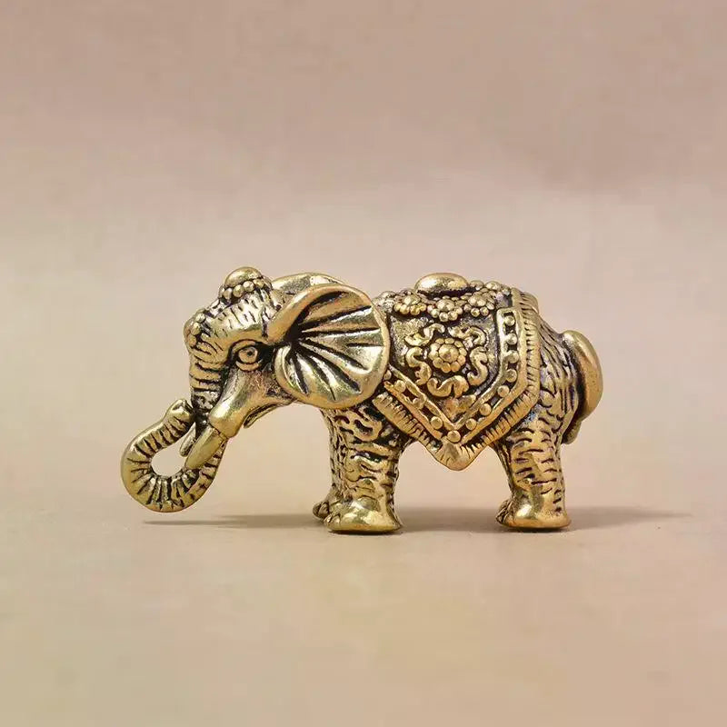 1Pcs Vintage Lucky Statue Desktop Decor Mini Brass Auspicious Elephant Figurine Metal Ornament Wealth Art Gift Qme