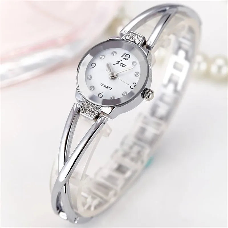 HOT sale Luxury Simple Small Round Dial 3 colour Ladies Womens Watches 2018 Top Brand Casual Quartz Watch Relogio Feminino clock Qme