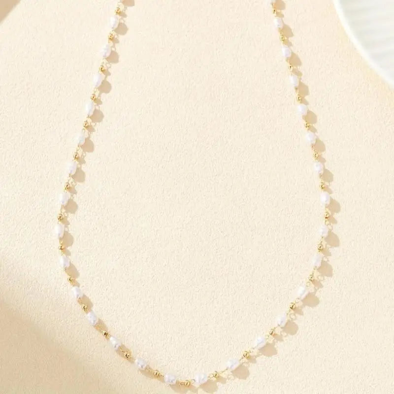 Pearl Choker Necklace French Retro Court Style Gold Plated Alloy Jewelry for Women Dinner Prom Fashion Accessory Qme