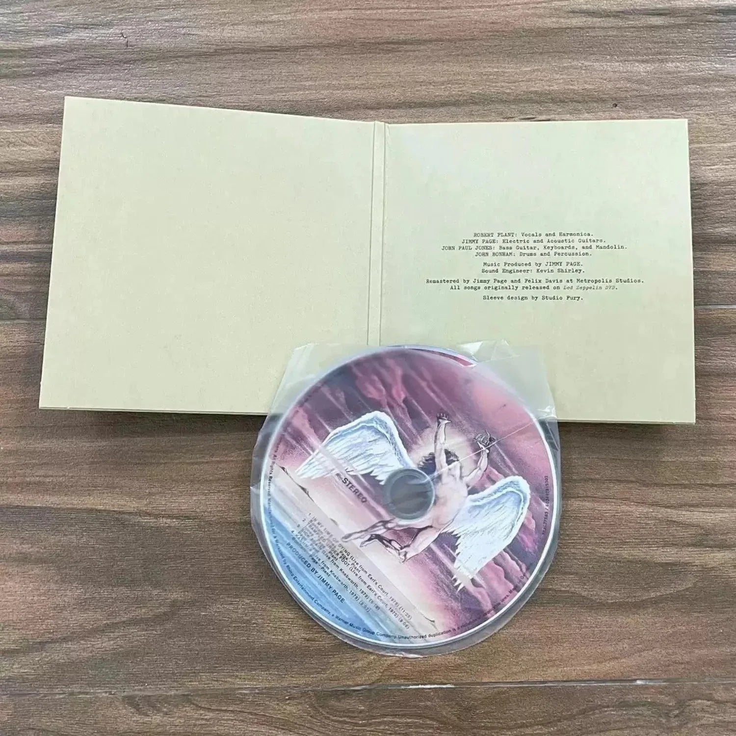 Rock Live Recording EP, Architecture Window Art Designed Remastered CD, High-Fidelity Live Performance Audio Disc for Rock Fans Qme