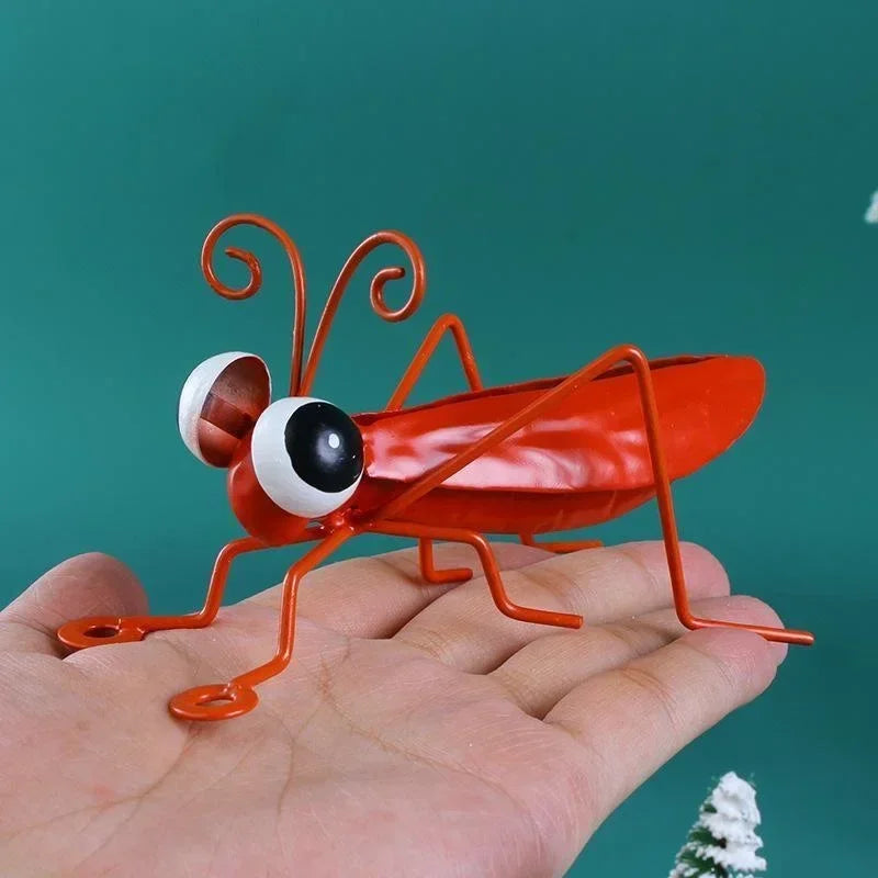 Garden Cute Metal Grasshopper Statue Decoration Outdoor Tree Wall Art Garden Grasshopper Statue Decoration Courtyard Backyard Qme