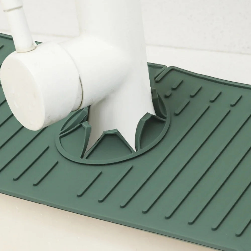 New Faucet Splash Pad Soap Sponge Storage Holder Silicone Sink Splash Guard Kitchen Gadgets Bathroom Faucet Decorative Cover Qme
