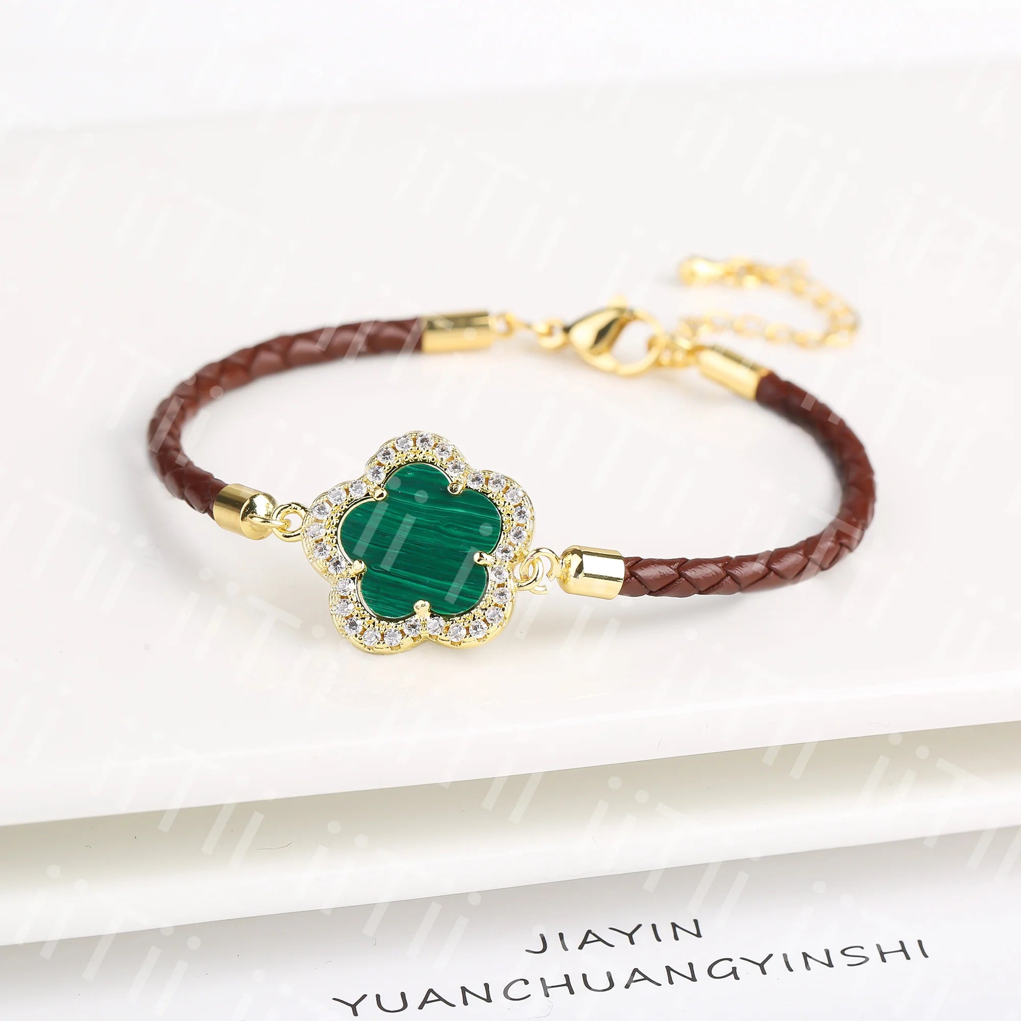 2024 Classic Shiny Zirconia Stone Five Leaf Flower Leather Braided Bracelet Fashion for Women Party Brand Jewelry Daily Wear Qme Color 10