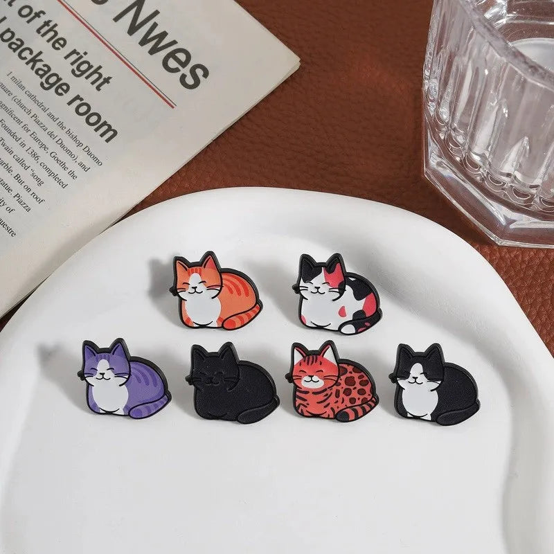 Cute Kitten Metal Enamel Brooch Cartoon Cat Lapel Pin Badge Decor for Clothes Hat Bag Fashion Jewelry Pet Lover Birthday Gift Qme