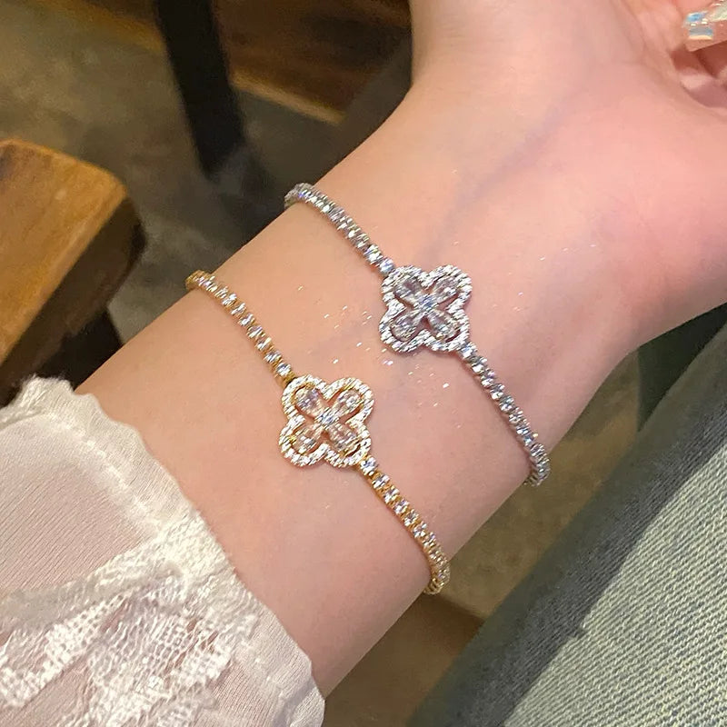 Delicate Flower Bracelet Micro-inlaid Zirconia Hand Jewelry Niche Design Sense Temperament Exquisite Four-leaf Flower Bracelet Qme