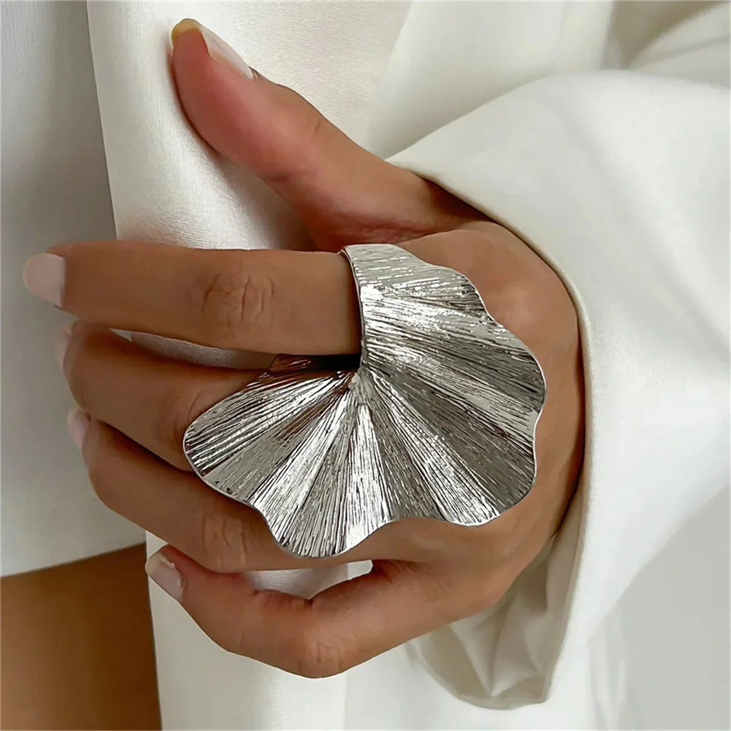 Fashion Leaf Ring for Women Men Fashiontrend Classic Metal Pleated Personality Leaf Fan-Shaped Finger Ring Punk Party Jewelry Qme