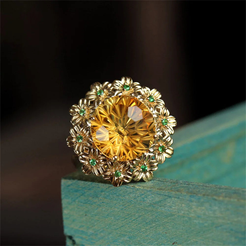 Exquisite Craft Cutting High Imitation Yellow Crystal Ice Flower Flower Open Ring for Women's Party Luxurious Sparkling Jewelry Qme