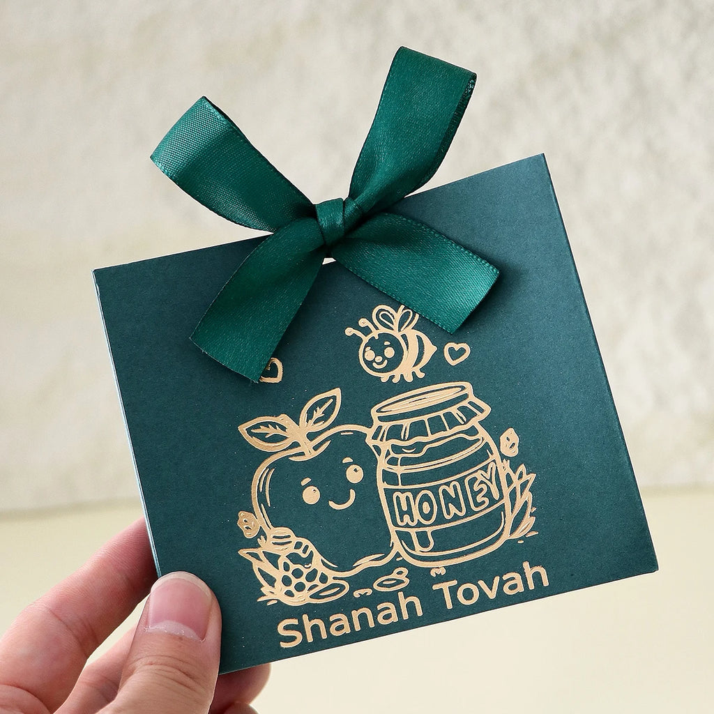 10 Square Paper Boxes for Jewish New Year Gifts and Candy, with Gold-Stamped Apple and Honey Jar Line Patterns on the Surface. Can Be Used to Store Candies and Small Souvenirs, Suitable for Jewish New Year Family Gatherings, Qme