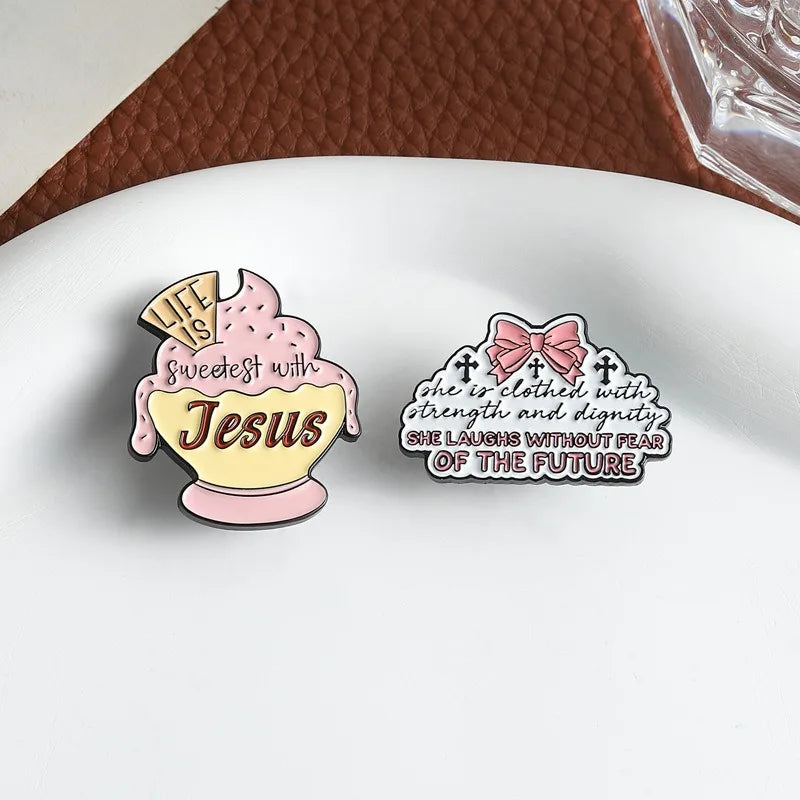 Pink Ice Cream Metal Enamel Pins Sweet Dessert Lapel Pin Cartoon Badge DIY Decor for Backpack Hat Bag Fashion Jewelry Daily Gift Qme