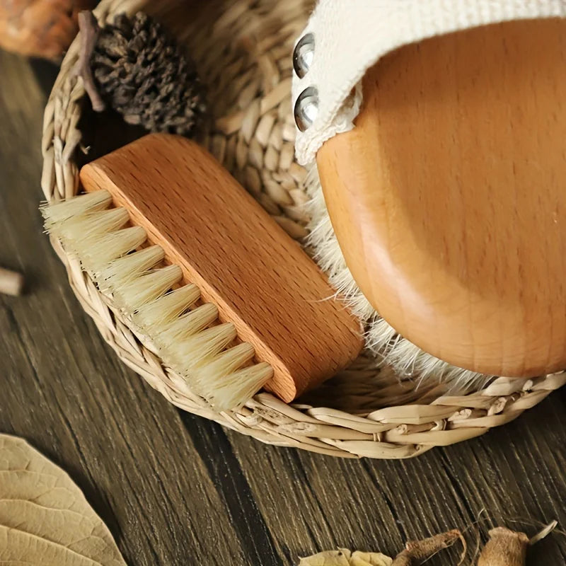Nail brush, a hard-textured scrubber, is suitable for cleaning the toes and nails, and can also be used as a nail cleaning brush Qme