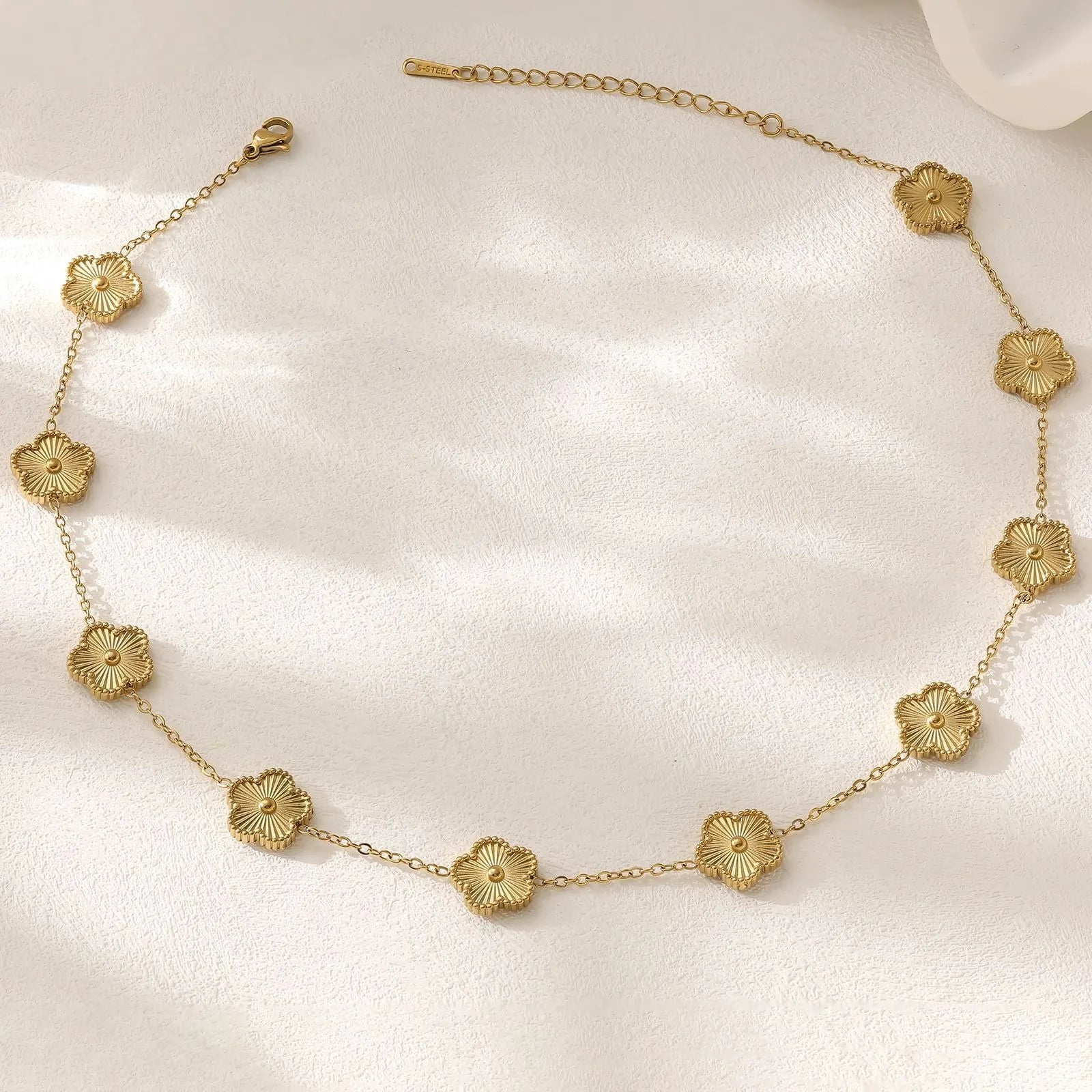 10 Flower Y2K Laser Stainless Steel Five Leaf Flower Waterproof Necklace Simple for Woman Daily Party Aesthetic Jewelry Clover Qme