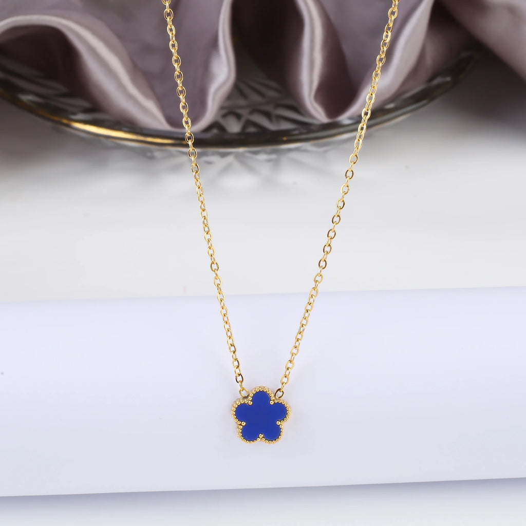 Simple Stainless Steel Five Leaf Flower Pendant Necklace Classic For Woman Girl Holiday Daily Wear Jewelry Gift Free Shipping Qme Rust Red