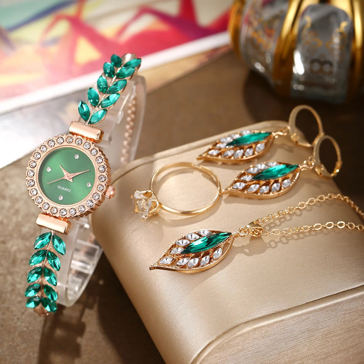 New diamond studded temperament, internet famous and popular bracelet, women's quartz watch, leaf jewelry set Qme 3