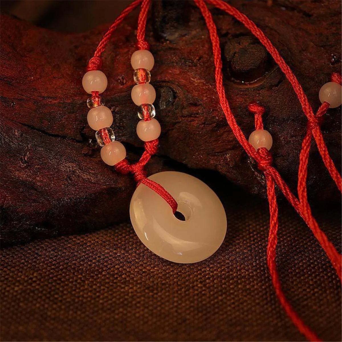 Maitreya Buddha Pendant Hand Woven Red Rope Necklace Fashion Guanyin Bodhisattva Lucky Necklace Women Religious Gifts Wholesale Qme 9