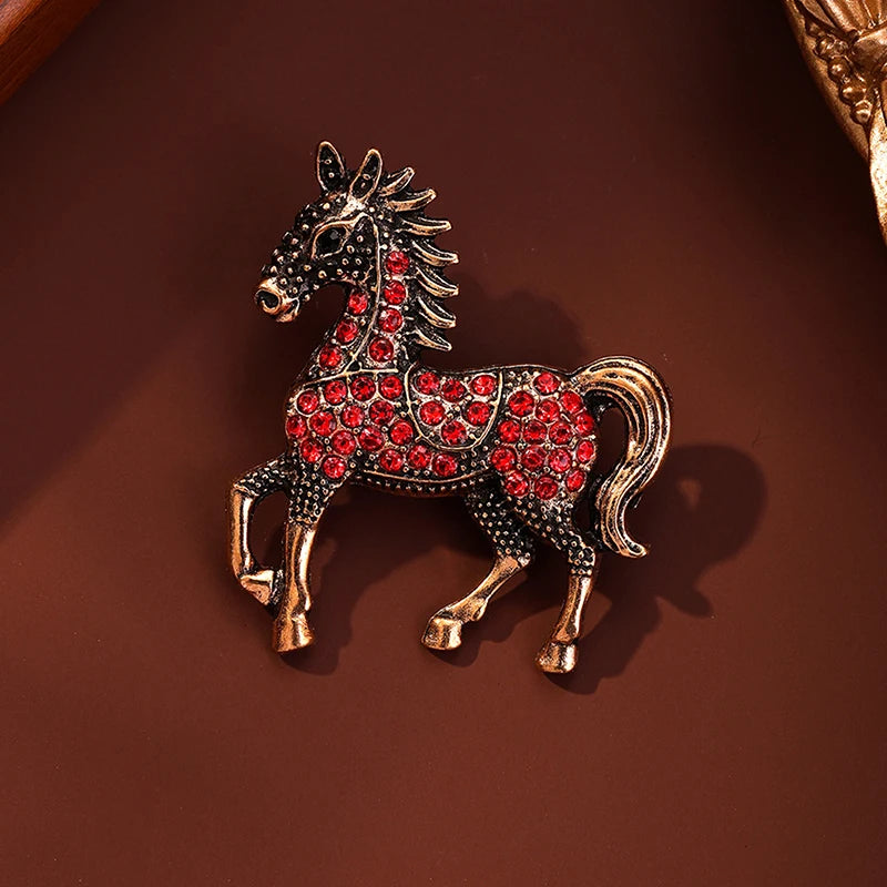 Classic Horse Brooches For Women Zodiac Animal Lapel Pins Casual Party Accessories New Year Gifts Friends Qme A9