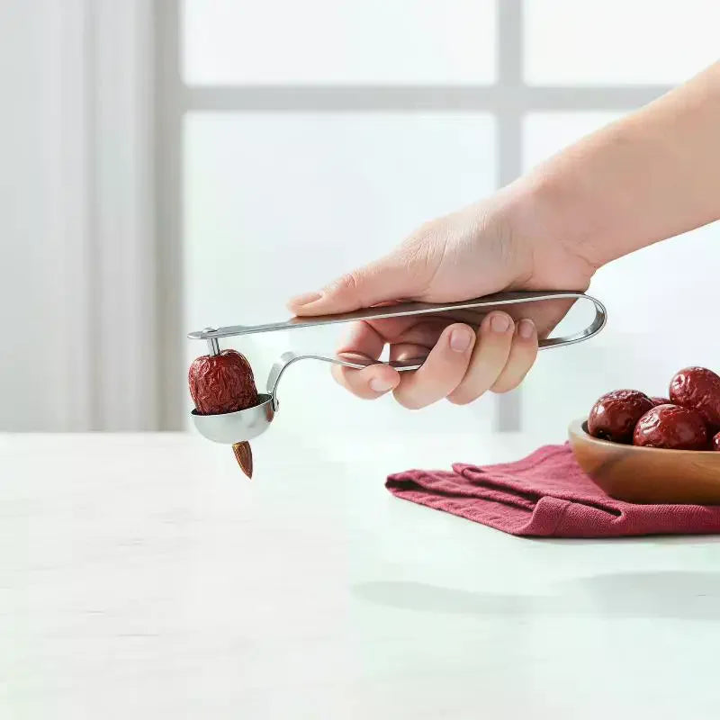 Stainless Steel Red Date Pitter Tool–Seed Corer Kitchen Gadget for Jujube Date Fruit Preparation Home Kitchen Baking Tool Qme