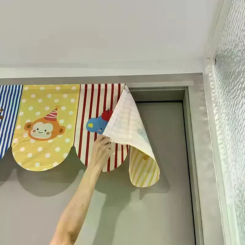 Self-Adhesive Animal Door Curtain Portable Easy No-Drill Multi-Room Use Door Curtain For Door, Window, Kitchen, Basement Qme