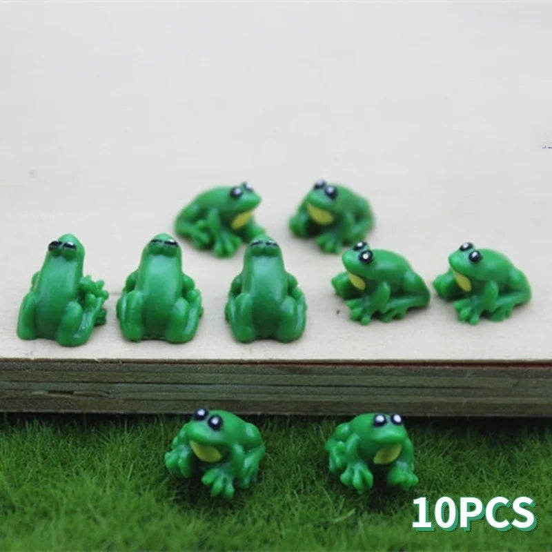 Resin Miniature Mini Tiny Green Frog Figurines Dollhouse Decor Scenes Qme