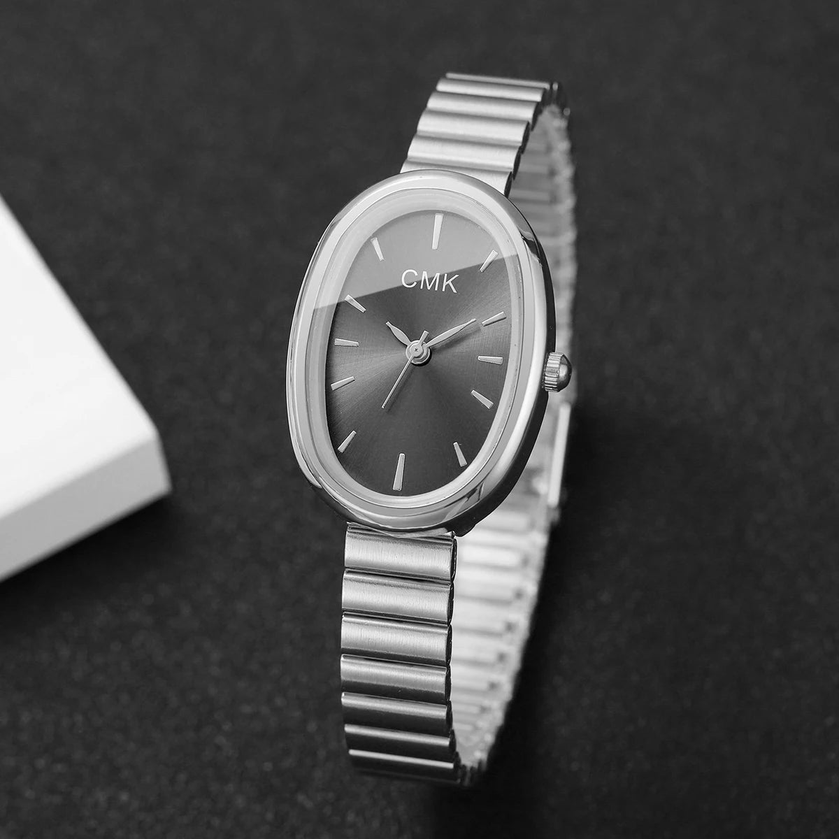 Luxury Bamboo-Strapped Oval Dial Women's Watch with Niche High-End Feel and Light Luxury Forest Student Style Qme