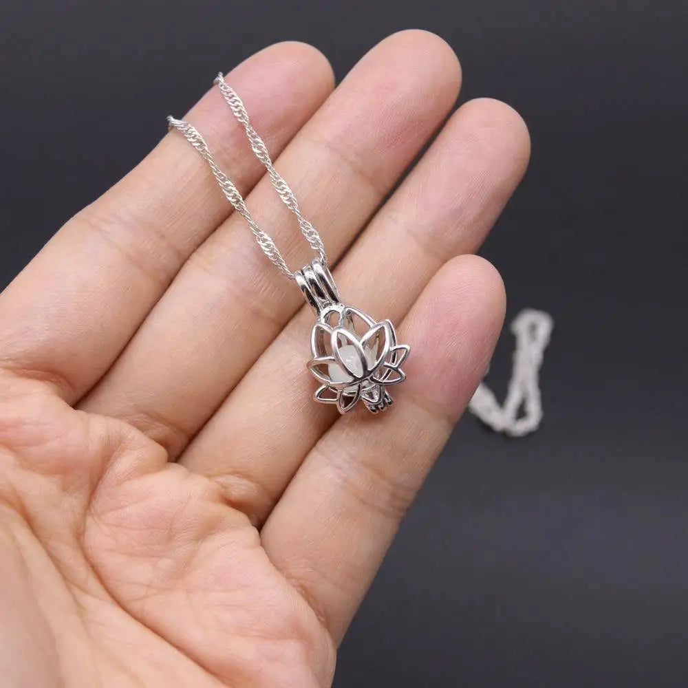 Luminous Glowing In The Dark Moon Lotus Flower Shaped Pendant Necklace for Women Yoga Prayer Buddhism Hip Hop Punk Jewelry Qme