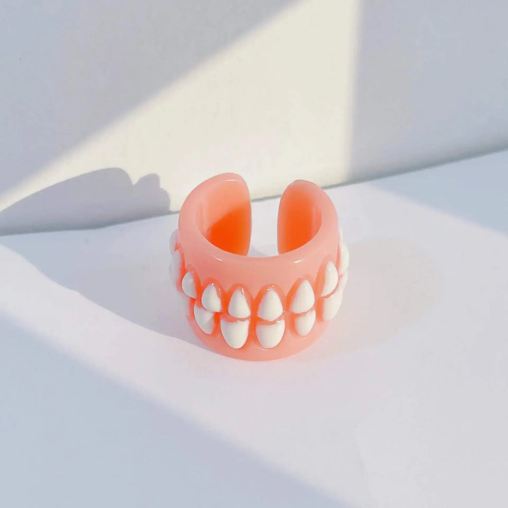 2026 Creative Design Teeth Brackets Lovely Resin Rings for Women Men Open Lover Rings Gothic Ring Jewelry Accessories Gift Qme
