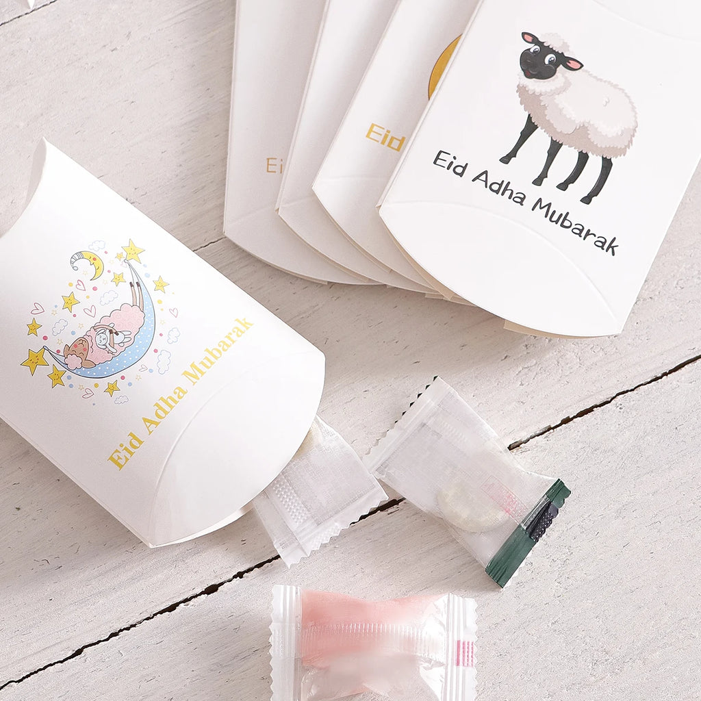 5-Piece Mini Eid Pillow Gift Box with Assorted Lamb Pattern Prints, Small Candy Gift Box for Eid Al-Adha Party Favors, Congratul Qme