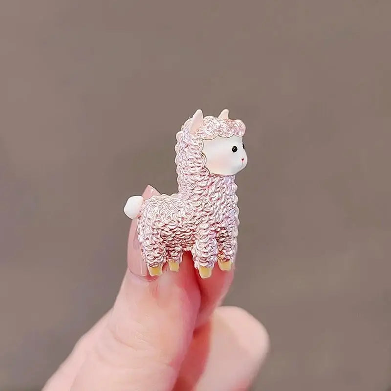 Cartoon Alpaca Shaped Brooches Women Men Zodiac Sheep Animal Weddings Party Brooch Pins Gifts Qme A1