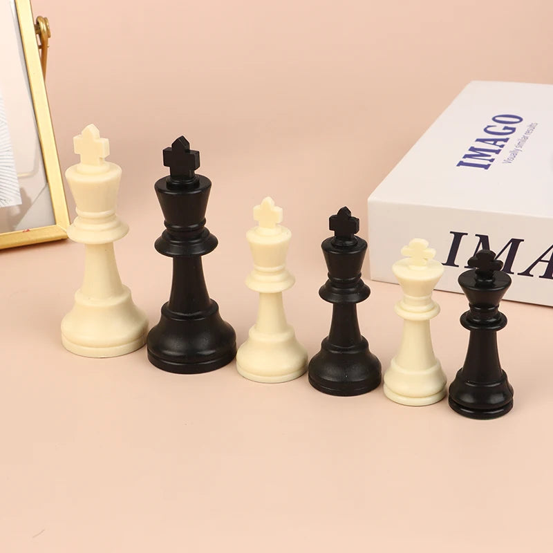 Medieval Chess King No Chessboard 32 Playing Game Qme