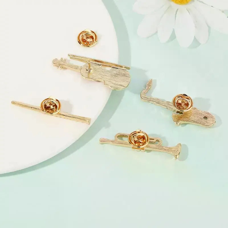 1Pcs Symphony Orchestra Badge Funny Musical Instruments Enamel Brooches Trumpet Clarinet Saxophone Violin Shaped Golden Pins Qme