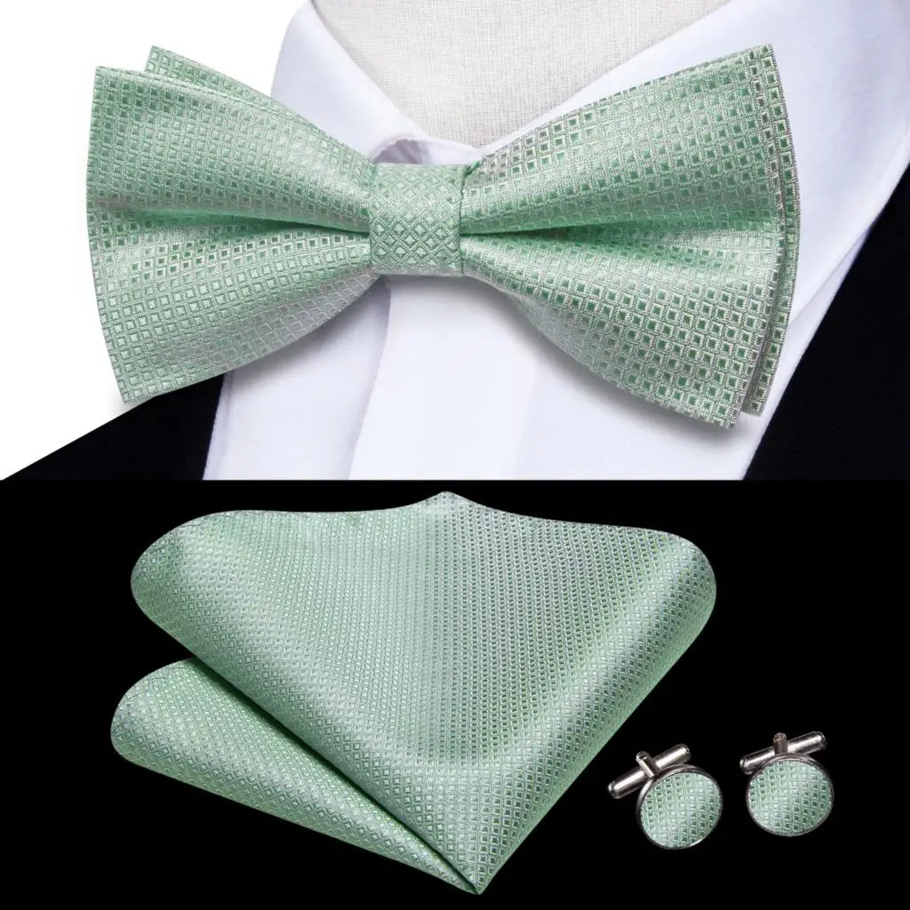 Hi-Tie Striped Black Red Mens Bow Tie Hankerchief Cufflink Pre-tied Silk Butterfly Knot Bowtie for Male Business Party Wholesale Qme S1-LH-2572